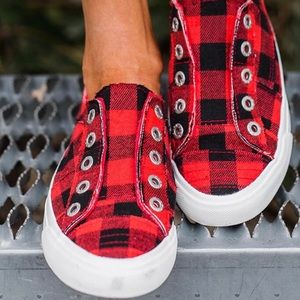 Buffalo Plaid Slip-On Round Toe Flat Sneakers